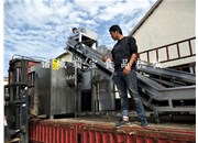 發(fā)往安徽的凍盤破碎機，提升機